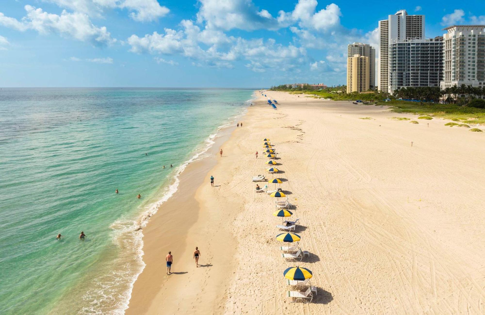 The Singer Oceanfront Resort, Curio Collection By Hilton Riviera Beach Exterior photo